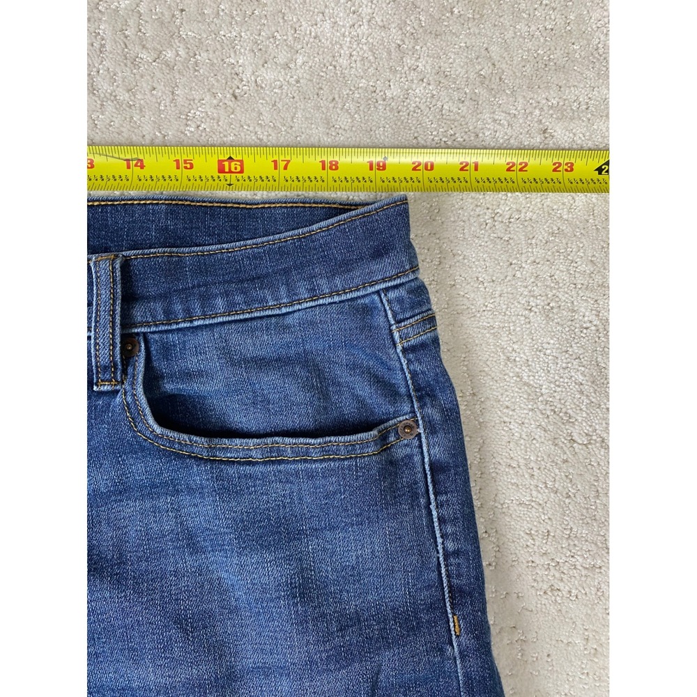 Lucky Brand 410 Mens Jeans 39x28 Blue Athletic Straight Medium Wash Denim - Picture 3 of 9